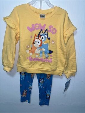 lug Yellow Cartoon Sweatshirt with Blue Character Leggings